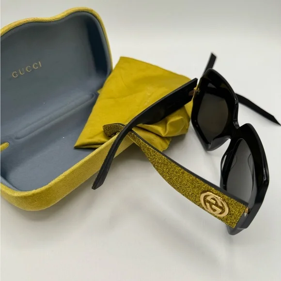 Gucci Black & Gold beautiful design with glitter. Gucci Magnetic Color Eyeshadow Mono #170 Iconic Gold and  main image 4